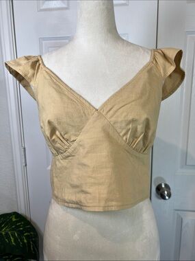 A New Day - Women’s Tan V-Neck Cropped Top Size L
